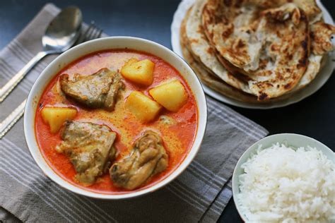 Malaysian Style Chicken Curry (Kari Ayam) - Ang Sarap