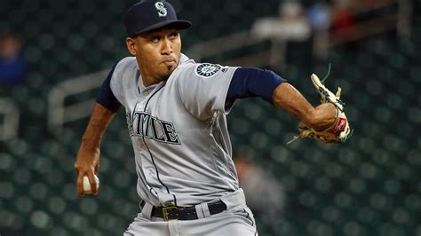 Closer Edwin Diaz saves all 4 games in Mariners' weekend sweep of ...