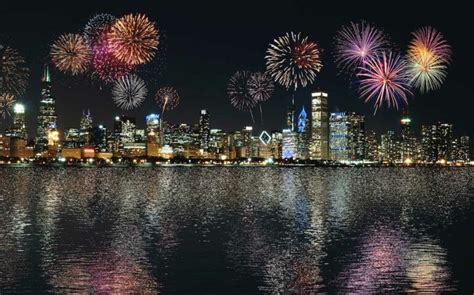 Navy Pier Fireworks (Best Viewpoints in 2024) - City Cruises