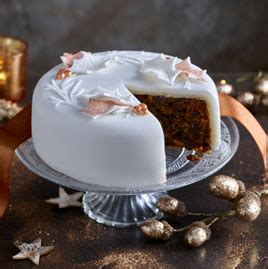 Aldi Specially Selected Exquisite Christmas Cake | Under The Christmas Tree