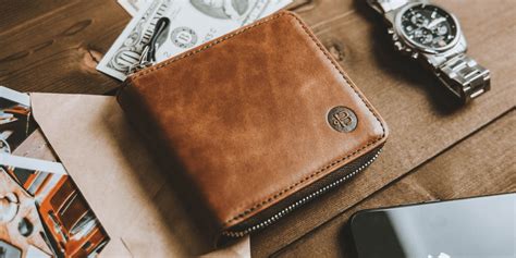 The 15 Best Leather Wallets For Men of 2024 | Best Wiki