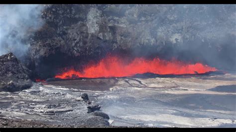 Lava Lake Overflows Onto Halemaumau Crater - YouTube