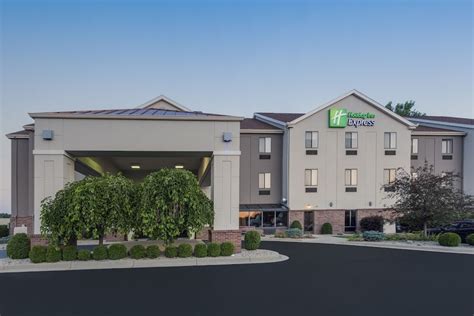 Park Sleep Fly Packages at Holiday Inn Express Dayton Airport