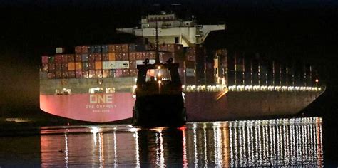 ONE container ship to be dry-docked after Suez Canal grounding | TradeWinds