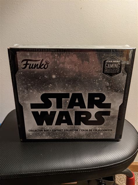 Open it up, or leave it sealed. What say you, Reddit? : r/funkopop