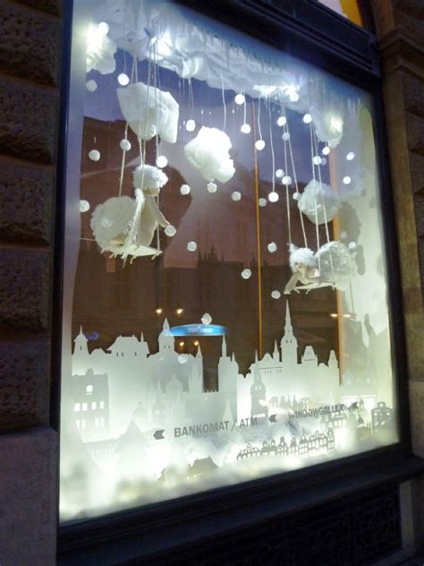 25 Snow Display Christmas Window Decorations Ideas - Decoration Love