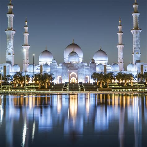 10 Great reasons to visit Abu Dhabi in your next holiday - DRT Holidays