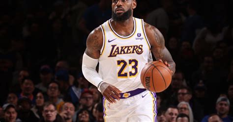 Video: Lakers' LeBron James Becomes 1st NBA Player to Score 40k Career ...