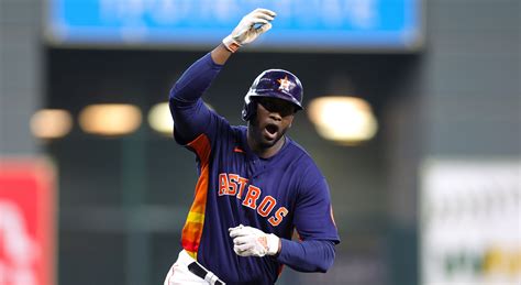 Astros take Game 2 from Mariners, Yordan Alvarez launches another clutch homer | Fox News