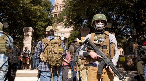 Armed protest at Texas Capitol in Austin: Gun rights activists rally