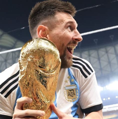 What is the Daisy Messi trophy trend on TikTok? - TechBriefly