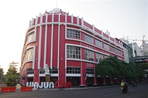 Sepedaan sambil Mengagumi Arsitektur Lawas di Kota Tua Surabaya - Where ...