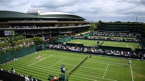 How many courts are at Wimbledon? Different grass and clay courts and ...