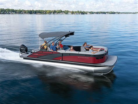 2023 Bennington 26 LX Sport Swingback | Boating Mag