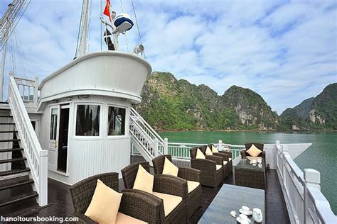 http://www.hanoitoursbooking.com/paradise-luxury-cruise-halong-bay-tour ...