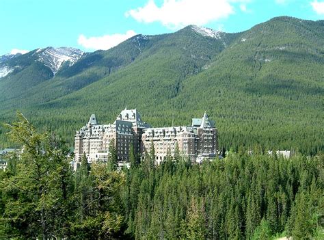 Seeks Ghosts: Haunted Banff Springs Hotel