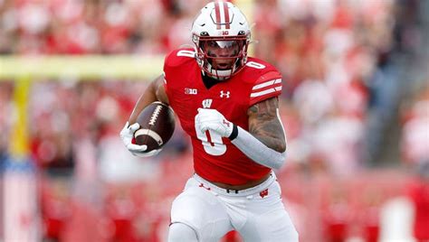 Wisconsin running back Braelon Allen entering NFL draft