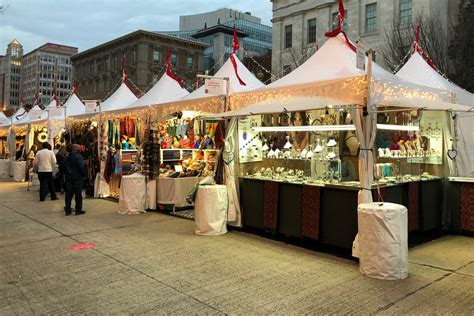 Downtown Holiday Market brings season’s greetings to quiet DC - WTOP News