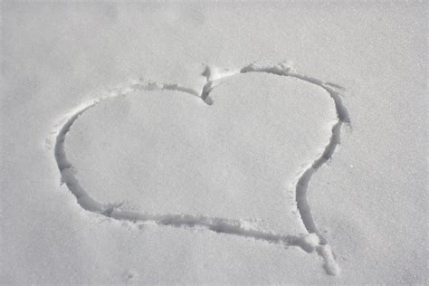 Heart Drawn in Snow – Photos Public Domain