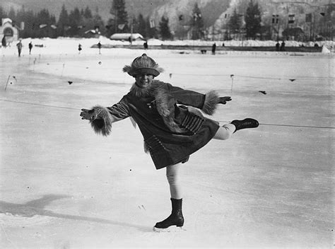 25 Fascinating Vintage Photos From the First Winter Olympic Games