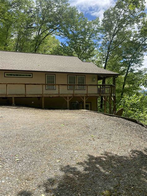 Elysium Cottage at Lake Santeetlah - Cabins for Rent in Robbinsville, North Carolina, United ...