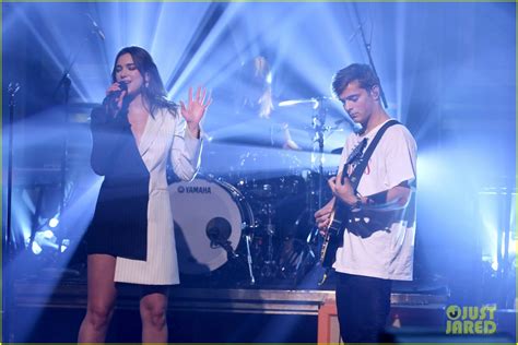 Martin Garrix & Dua Lipa Perform 'Scared To Be Lonely' On 'The Tonight ...