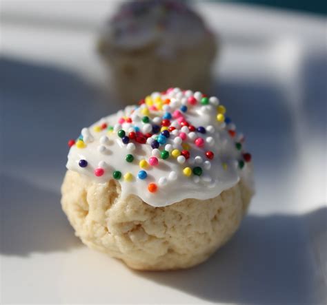 Grandma's Soft Italian Wedding Cookies with Frosting (Wedding Tray Cookies) | What's Cookin ...