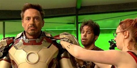 Iron Man: 30 Behind-The-Scenes Photos That Completely Change The Movies