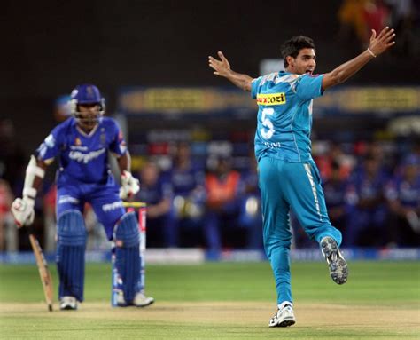 Top 5 Best Bowling Performances of Bhuvneshwar Kumar in IPL