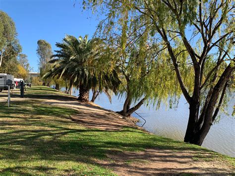 Robinvale Riverside Caravan Park, Accommodation, The Murray, Victoria, Australia