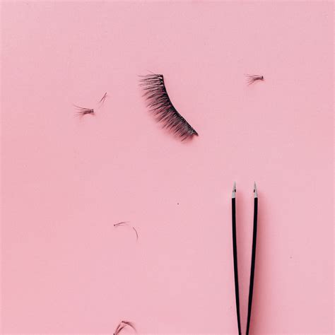 The Best Tweezers for Eyebrows: Your Guide!