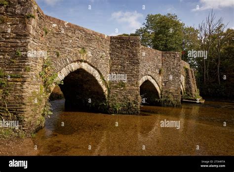 Lostwithiel Medieval Bridge Stock Photo - Alamy