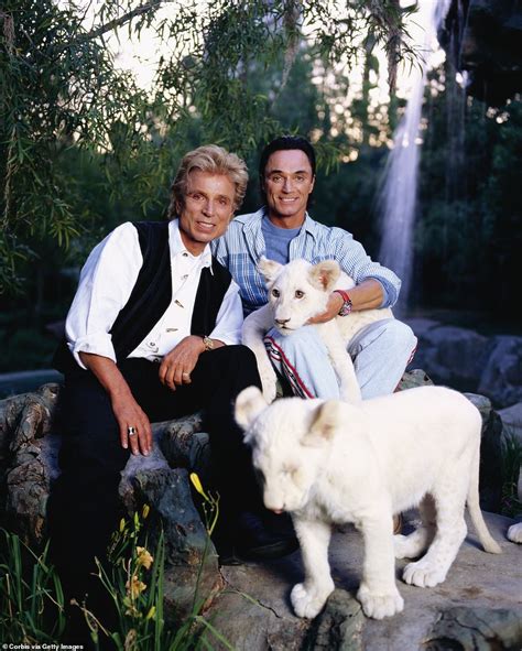 Inside Siegfried & Roy's famed 'Jungle Palace': The duo's Las Vegas ...