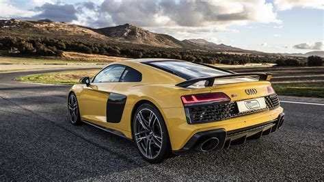 2019 Audi R8 V10 Performance Looks Brutal in Yellow - autoevolution