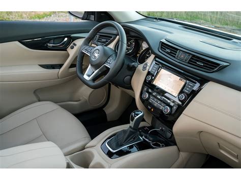 2020 Nissan Rogue: 56 Interior Photos | U.S. News