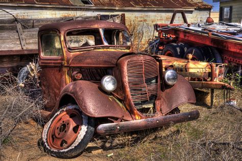 Posts about Old Trucks on Colorful-Mustard | Old trucks, Rusty cars, Trucks