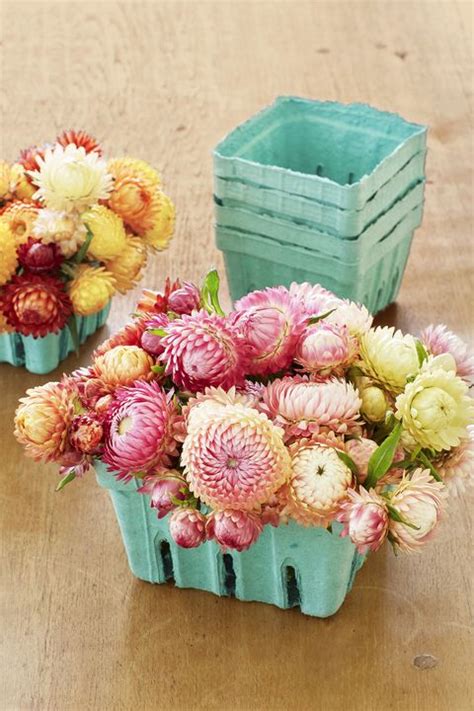 24 Spring Centerpieces to DIY - Spring Centerpiece Ideas With or Without Flowers