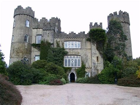 Enya's castle - Pesquisa Google | Dublino, Viaggi, Paesaggi