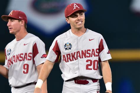 CWS Photo Gallery – Game 3 vs Florida | Arkansas Razorbacks