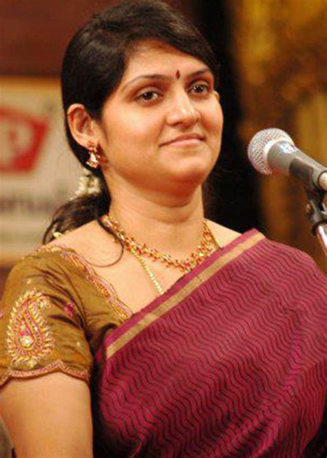 Singer Harini Biography – Age, DOB, Height, Family Profile,, Husband ...