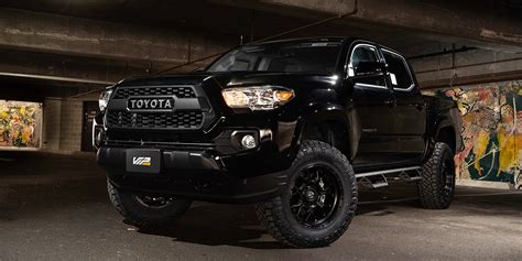 2019 Toyota Tacoma – Lifted Blackout Build – VIP Auto Accessories Blog