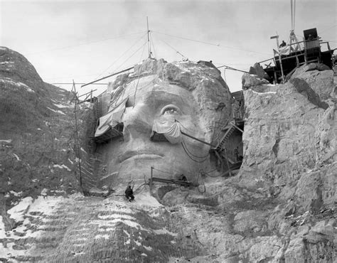 Rare Photographs Document the Carving the Iconic Mount Rushmore, 1927 ...