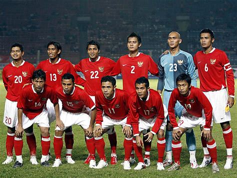 TIMNAS INDONESIA 2010 - Celebrity Fashion And Hairstyles: TIMNAS ...