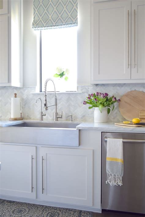 Backsplashes carrera marble herringbone backsplash kitchen ...