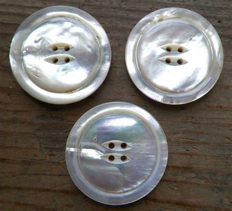 45 1 1/2 3 Mother of Pearl Buttons Shiny Very Iridescent Victorian ...