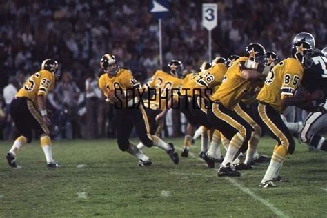 1974 WFL WORLD FOOTBALL N.Y. STARS VS JACKSONVILLE SHARKS | World football, World football ...