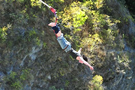 The 7 Best Bungee Jumping Locations In the World | Adventure activities, Bungee jumping, Top ...