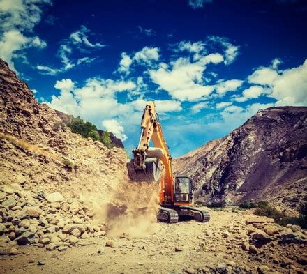 10 Excavator tractor digger Stock Pictures, Editorial Images and Stock ...