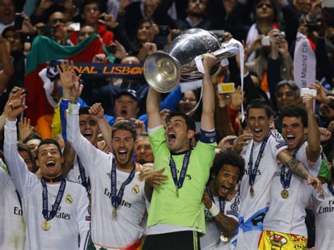 Champions League: Real Madrid fans celebrate on night of contrasting emotions │ GMA News Online