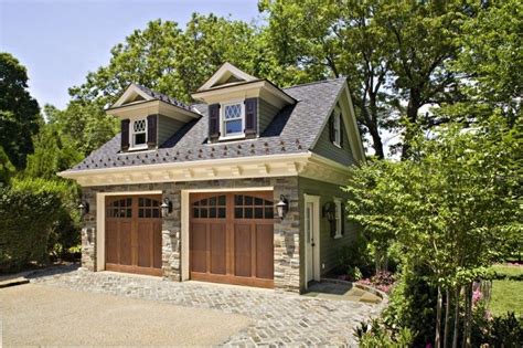 Pretty-Garage-And-Shed-Traditional-design-ideas-for-Modular-Garage-Apartment - Apartment Lif ...